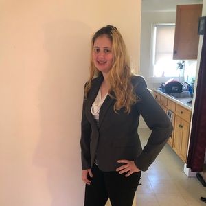 Meet your Posher, Annie